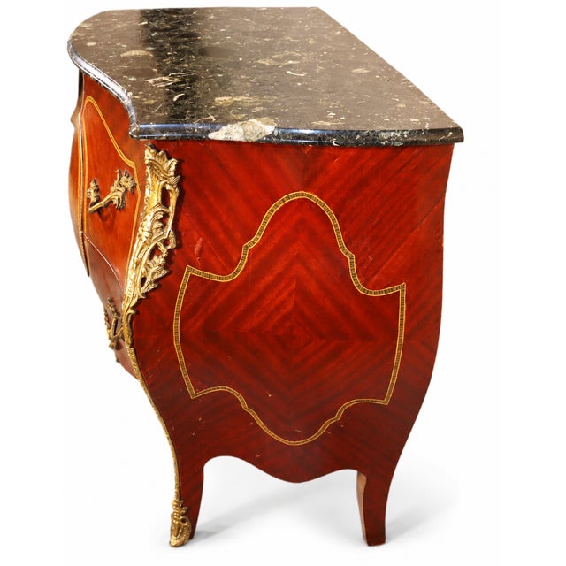 1970s Louis XV–Style Mahogany Bombé Commode With Marble Top and Gilt Mounts For Sale - Image 9 of 11