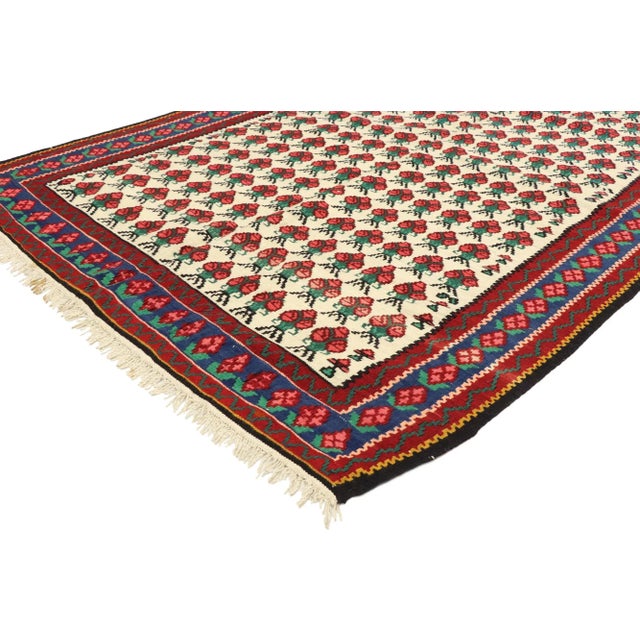 72143 Vintage Floral Persian Kilim Rug with Americana Style 03'04 x 05'00. With rustic charm and timeless appeal, this...