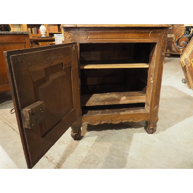 French Rare 18th Century French Oak Offertory Center Cabinet From Charente-Maritime For Sale - Image 3 of 18