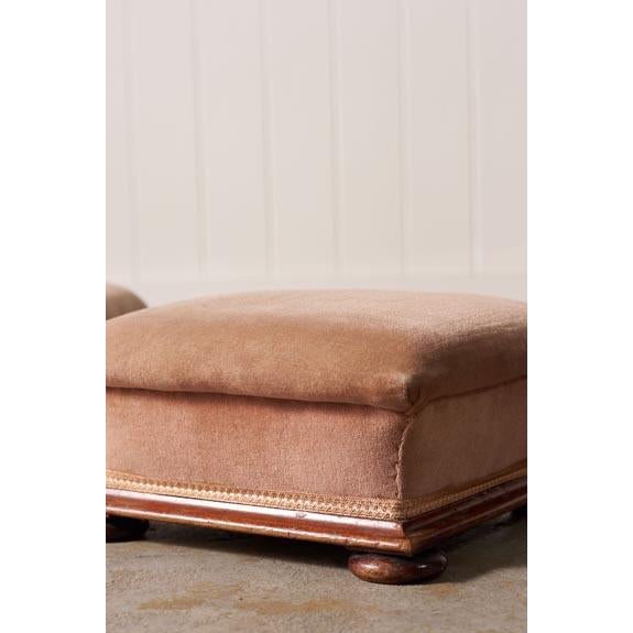 Pair of English Footstools on Wooden Feet and Rose Velvet Upholstery For Sale - Image 4 of 5