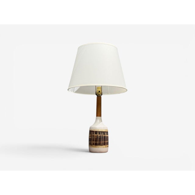 Gordon & Jane Martz, Table Lamp, Walnut, Beige Ceramic, Usa, 1960s For Sale - Image 4 of 11