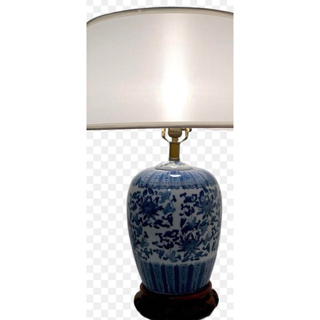 Traditional Vintage Blue and White Porcelain Ginger Jar Lamps For Sale - Image 3 of 3