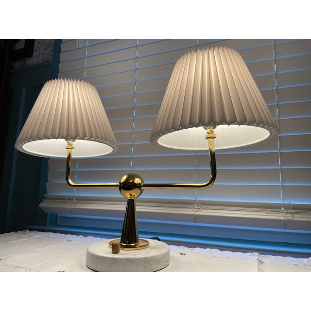 Mid-Century Modern Authentic Jonathan Adler Milano Brass & Carrara Marble 2-Arm Lamp For Sale - Image 3 of 17