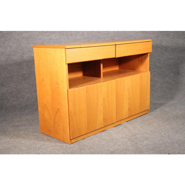 Mid 20th Century Teak Expanding Cabinet For Sale - Image 4 of 10