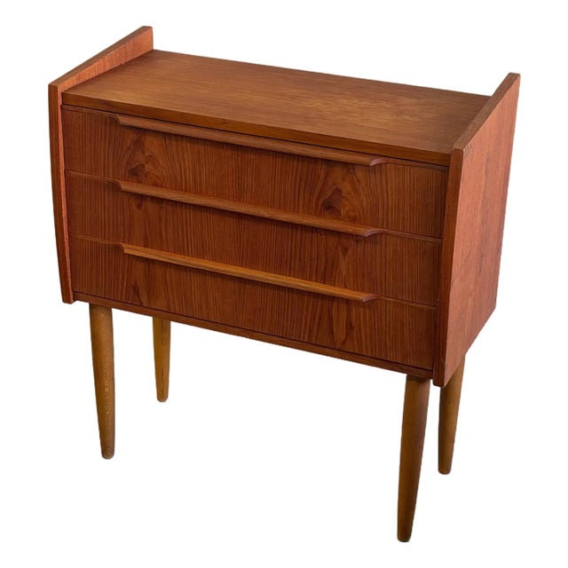 Mid Century Danish Teak 3-Drawer Chest – Vintage Scandinavian Small Dresser 1960s For Sale