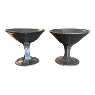 Late 20th Century Americana Stoneware Coupes- A Set of 2 For Sale