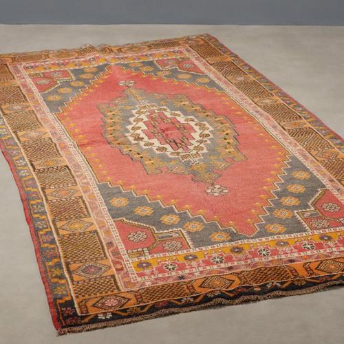 Patterned Yahyaly Carpet, Türkiye For Sale - Image 9 of 9