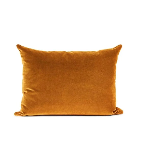 Galore cushion square amber by Warm Nordic Dimensions: D70 x H 50 cm Material: Textile upholstery, Granulate and feathers...