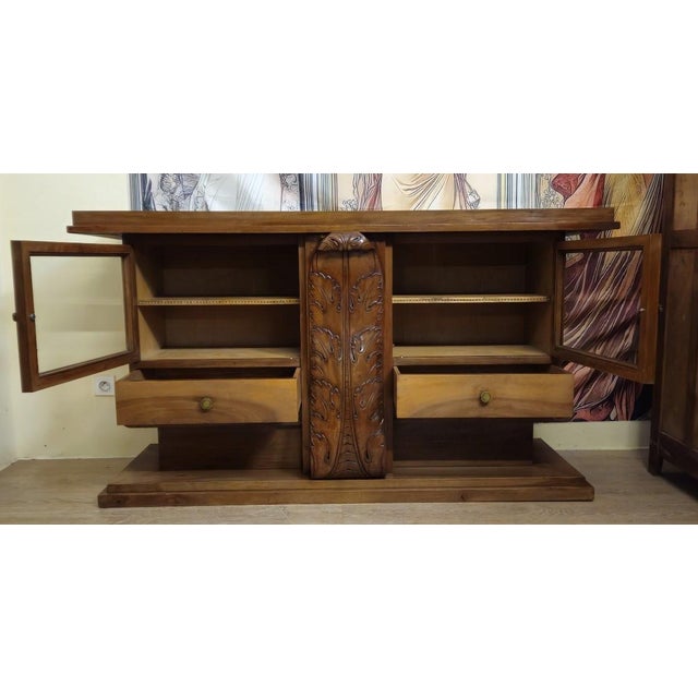 Art Deco Sideboard in Walnut, 1960s, in Good conditions. Designed 1960 to 1969