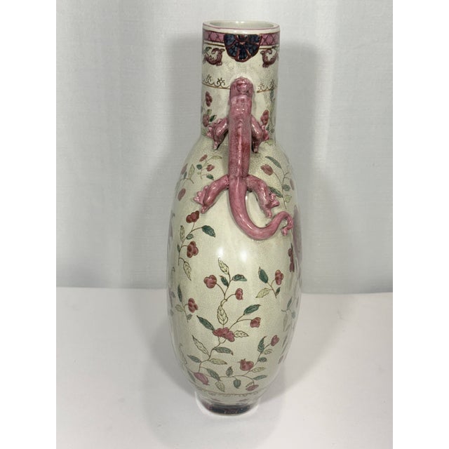Vintage Chinoiserie Porcelain Moon Flask Vase For Sale - Image 10 of 12