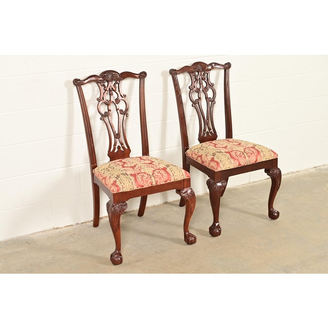 Ethan Allen Ethan Allen Chippendale Carved Mahogany Side Chairs or Dining Chairs, Pair For Sale - Image 4 of 13