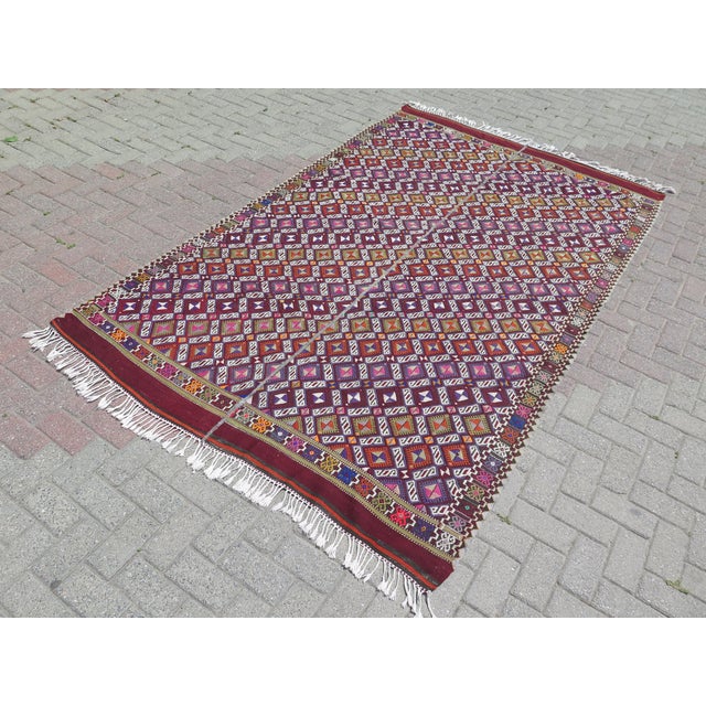 Mid 20th Century Mid 20th Century Vintage Amethyst Turkish Embroidery Kilim Rug For Sale - Image 5 of 11