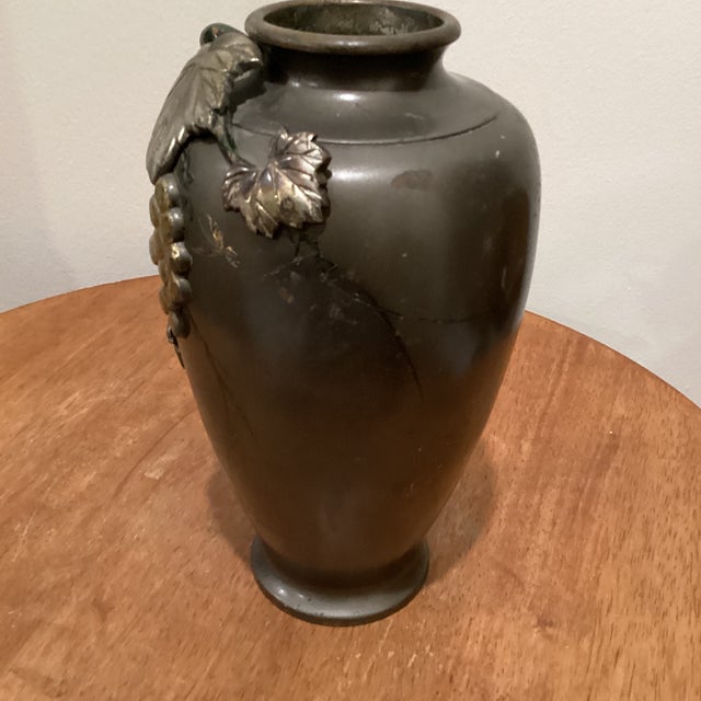 Vintage Japanese Mixed-Metal Bronze Vase With High Relief Applied Grapevine Motif For Sale - Image 4 of 12