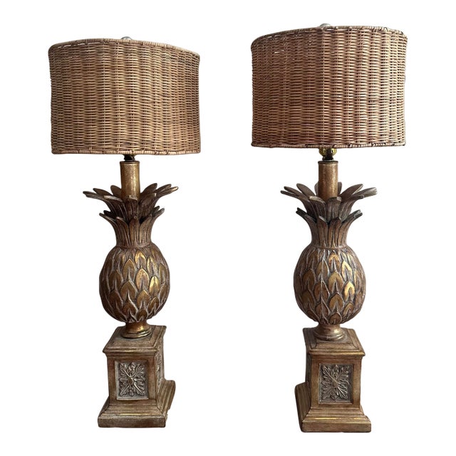 Pair of Vintage Gilt Pineapple Table Lamps With Rattan Drum Shades | Hollywood-Regency / Palm-Beach Coastal, C. 1980 For Sale