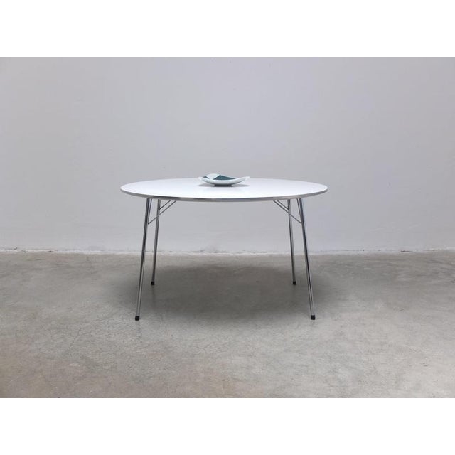 3600 Round Table by Arne Jacobsen for Fritz Hansen, 1978 For Sale - Image 15 of 15