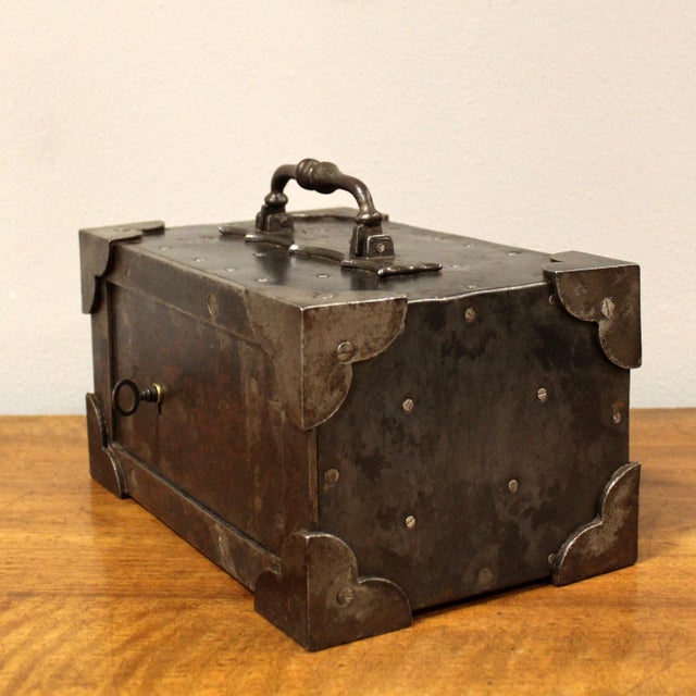 Industrial Antique Safe in Iron For Sale - Image 3 of 13