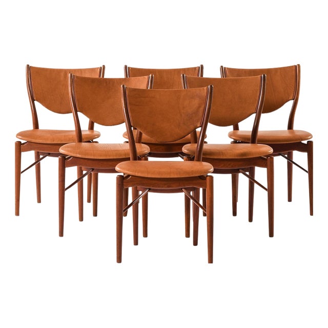 Vintage Dining Chairs in Leather and Teak by Finn Juhl, 1952, Set of 6 For Sale