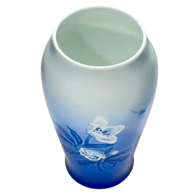 Ink Blue 1970s Bing & Grondahl Christmas Rose Porcelain Vase. Marked For Sale - Image 8 of 8