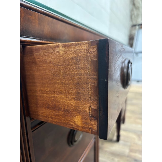 Late 20th Century Vintage Kindel Federal Hepplewhite Style Oxford Mahogany Vanity W Mirror & Stool For Sale - Image 5 of 12
