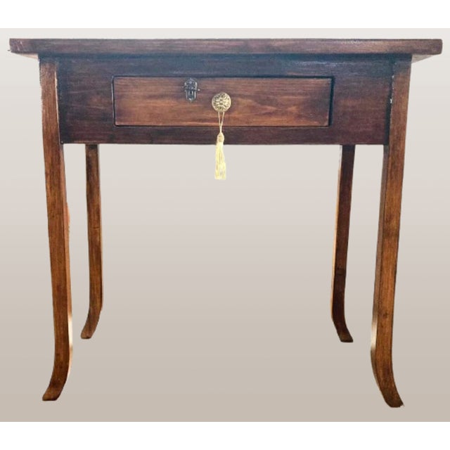 Wonderful oak side table from the first half of the 20th century (1940) with a single drawer in the wainscot. Original...