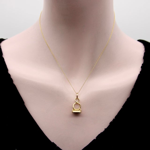 Gold Early 19th Century 14k Gold Georgian Double Dolphin Fob With Bloodstone Cartouche For Sale - Image 8 of 10