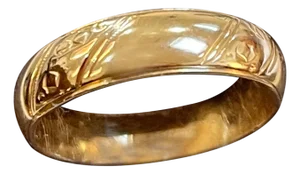 14 Karat Yellow Gold Classic Wide Wedding Band With Design Ring, Unisex Size 9
