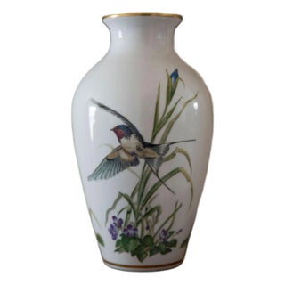 Mid 20th Century Franklin Porcelain Meadowland Bird Vase For Sale