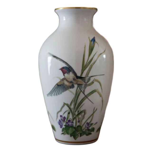 Mid 20th Century Franklin Porcelain Meadowland Bird Vase For Sale