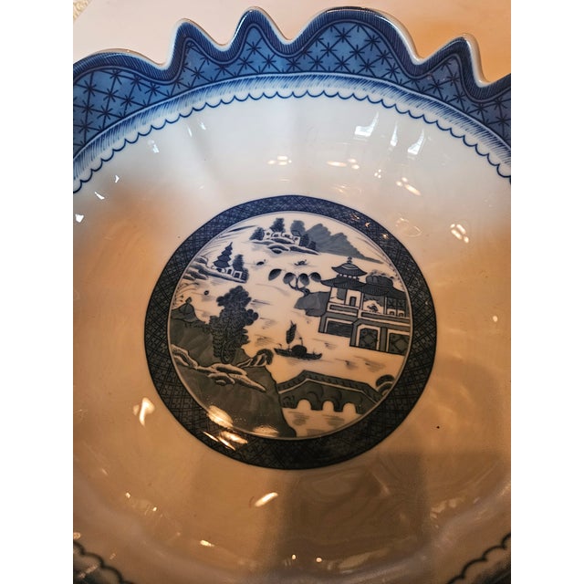 Beautiful Scalloped Charleston Collection Bowl by Mottahedeh Canton Design. Great condition. Estate find. Made in Portugal...