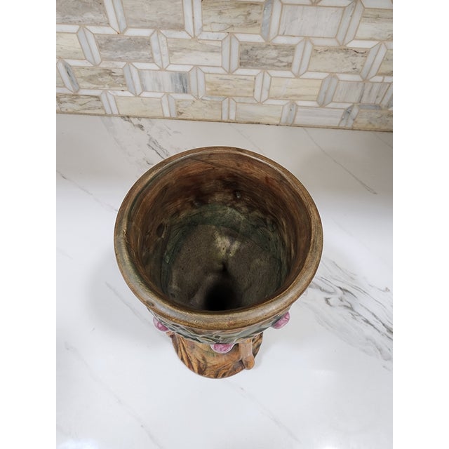 This beautiful vase is stamped Weller and dates to the 1920's. It is in beautiful condition and will be a lovely addition...