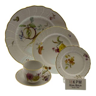 1980’s Vintage/New Old Stock KPM 5-Piece Place-Setting Neuosier For Sale