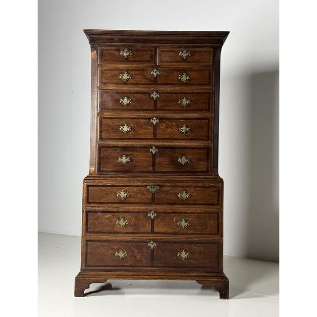 English Tallboy in Oak, 1800s For Sale - Image 9 of 18