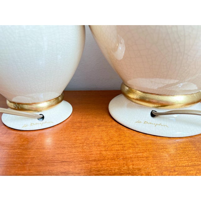 Mid-Century Modern Vintage French Table Lamps in Ivory / Gold Crackled Ceramic from Maison Le Dauphin, 1970s, Set of 2 For Sale - Image 3 of 13