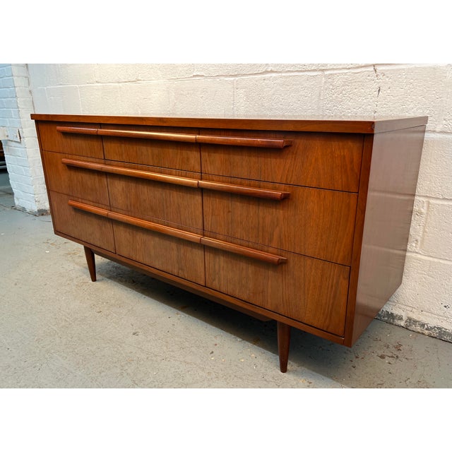 Mid 20th Century Vintage Walnut Nine Drawer Dresser by Drew Furniture For Sale - Image 5 of 15