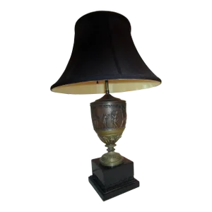 19th century French Neo-Greek Style Patinated Brass and Onyx Lamp