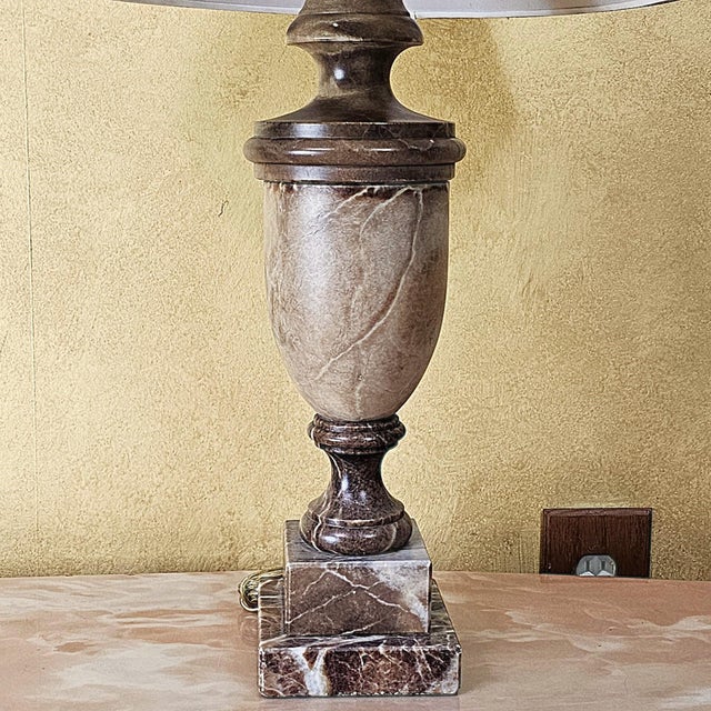 Vintage Alabaster Urn Table Lamp in Neoclassical Style – 28” For Sale - Image 12 of 18