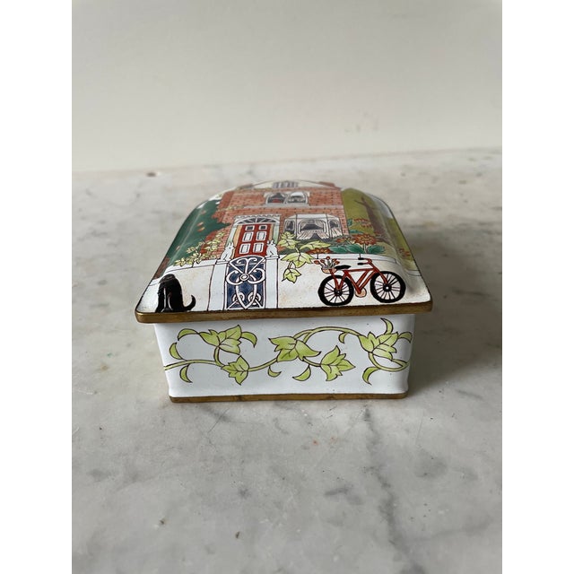 Lovely vintage Chinese enameled meat and brass jewelry or trinket box. Beautiful quality and condition.