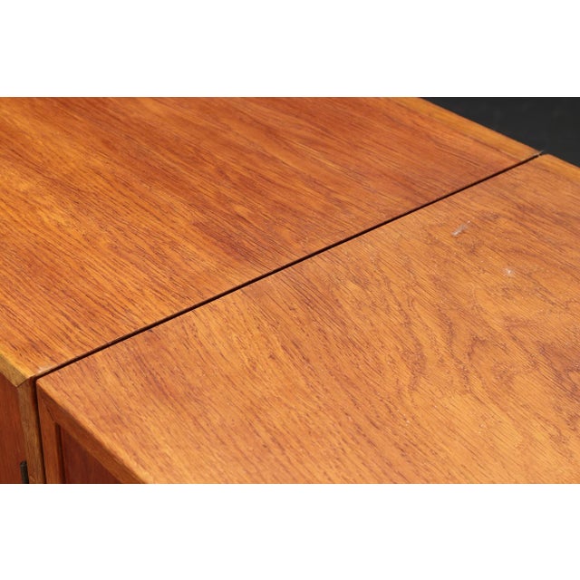 Teak RY-100 Chests of Drawers by Hans J. Wegner for Ry Møbler, 1960s, Set of 2 For Sale - Image 6 of 9