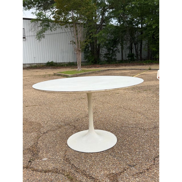 1960s 1960s Burke Tulip Table and 5 Chairs For Sale - Image 5 of 6