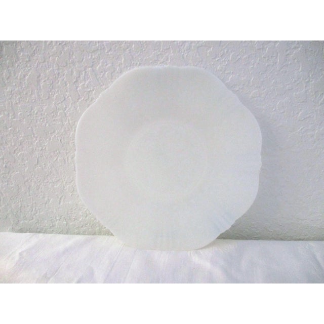 1930s Macbeth Evan's American Sweetheart White Opalescent Glass Platter/Cake Plate For Sale In West Palm - Image 6 of 6