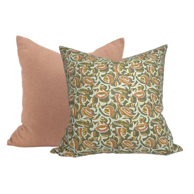 Marbella Floral Pillow Cover ⭐️ Ships Within 2 Days On the Front: Marbella Printed Fabric On the Back: Ivory Linen Fabric...