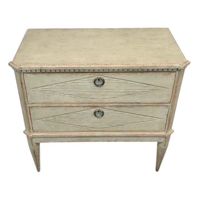 19th Century Pair of Gustavian-Style Chests of Drawers For Sale - Image 4 of 9
