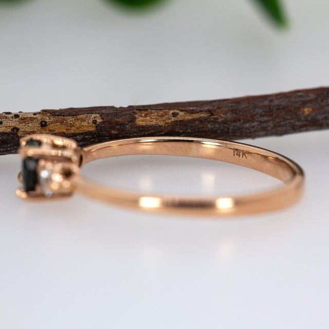 Green Three Stone Alexandrite Ring With Natural Diamonds Accents: Solid 14k Gold, Size 6.75 For Sale - Image 8 of 8