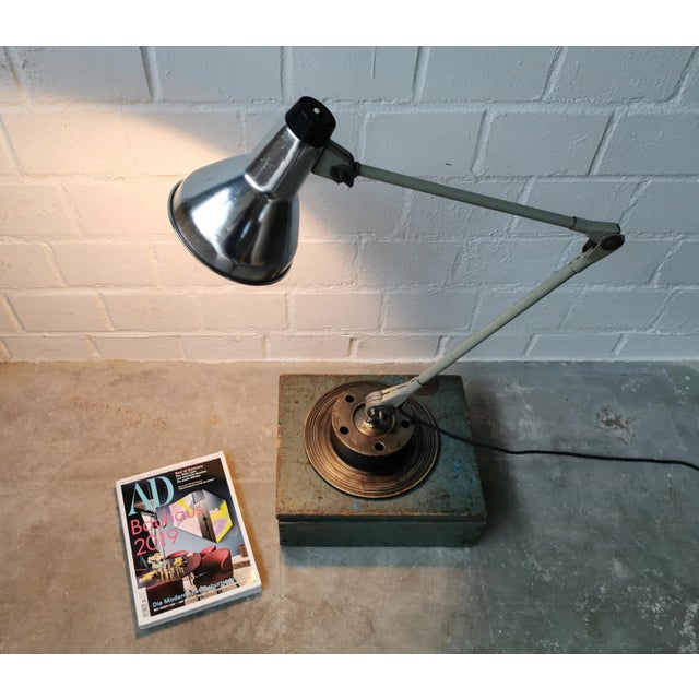 Chartreuse Mid-Century Industrial Table Lamp, 1950s For Sale - Image 8 of 9