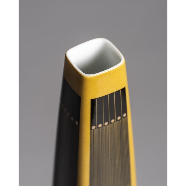 Yellow Model 1703 Porcelain Vase Set by Hans Theo Baumann for Rosenthal, 1964, Set of 3 For Sale - Image 11 of 18