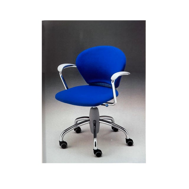 50 Chairs: Innovations in Design and Materials