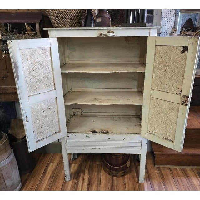 19thc Original White Painted Pie Safe From Pennsylvania For Sale - Image 4 of 6