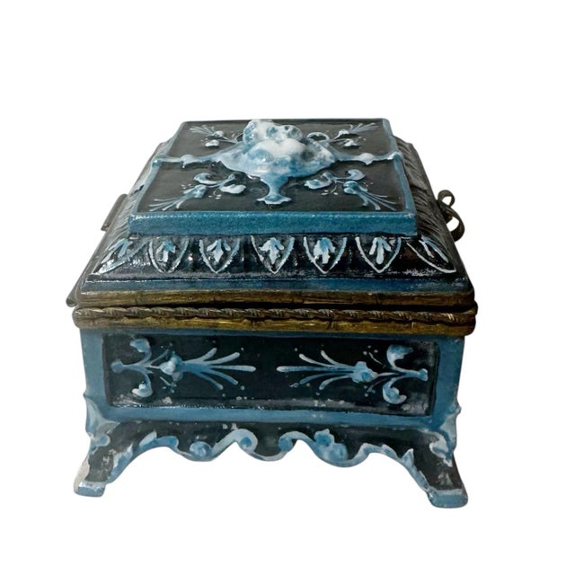 Ceramic Late 19th Century French Majolica Trinket Box With Cherubs For Sale - Image 7 of 11