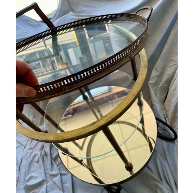Metal Early 20th Century Italian Rotating Round Brass & Glass Bar/Desert Cart Trolley Removeable Tray For Sale - Image 7 of 12