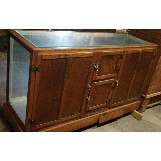 Early 20th Century Downing Mfg. Co. Oak Mercantile Display With Ice Box For Sale - Image 6 of 12